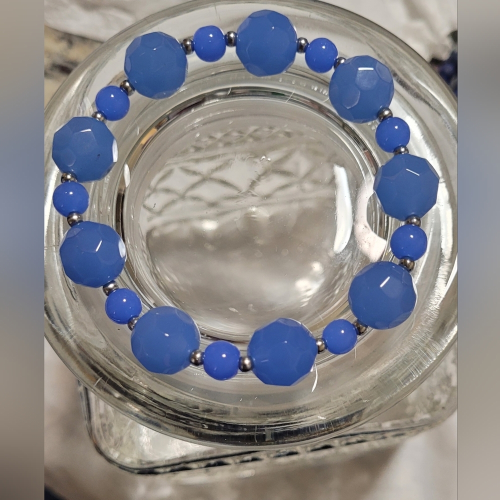 Chic Blue Beaded Bracelet